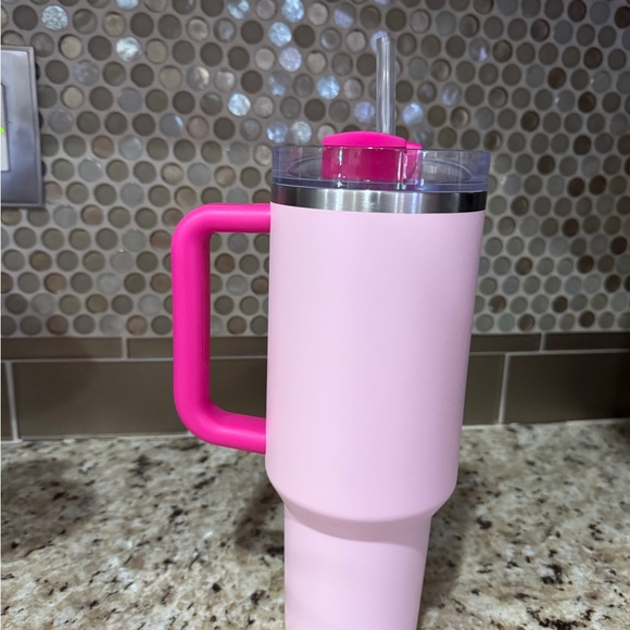 Stanley Pink Insulated Mug - Picture 3 of 3